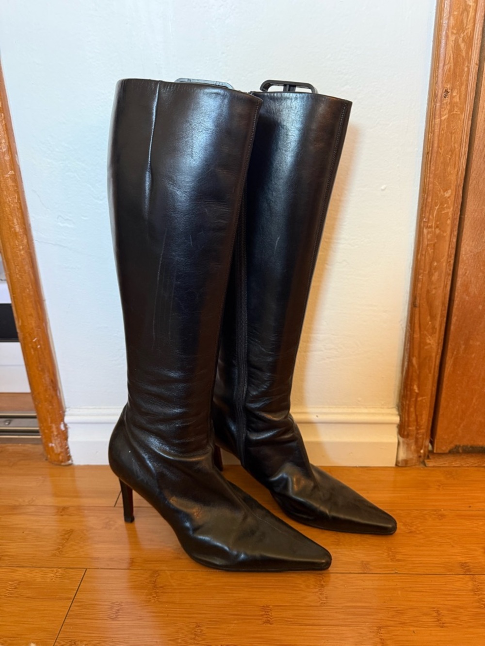 Burberry Black Knee-High Pointed-Toe Leather Boots